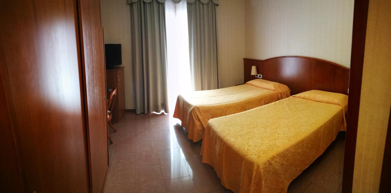Hotel Willy غيمونا ديل فريولي المظهر الخارجي الصورة